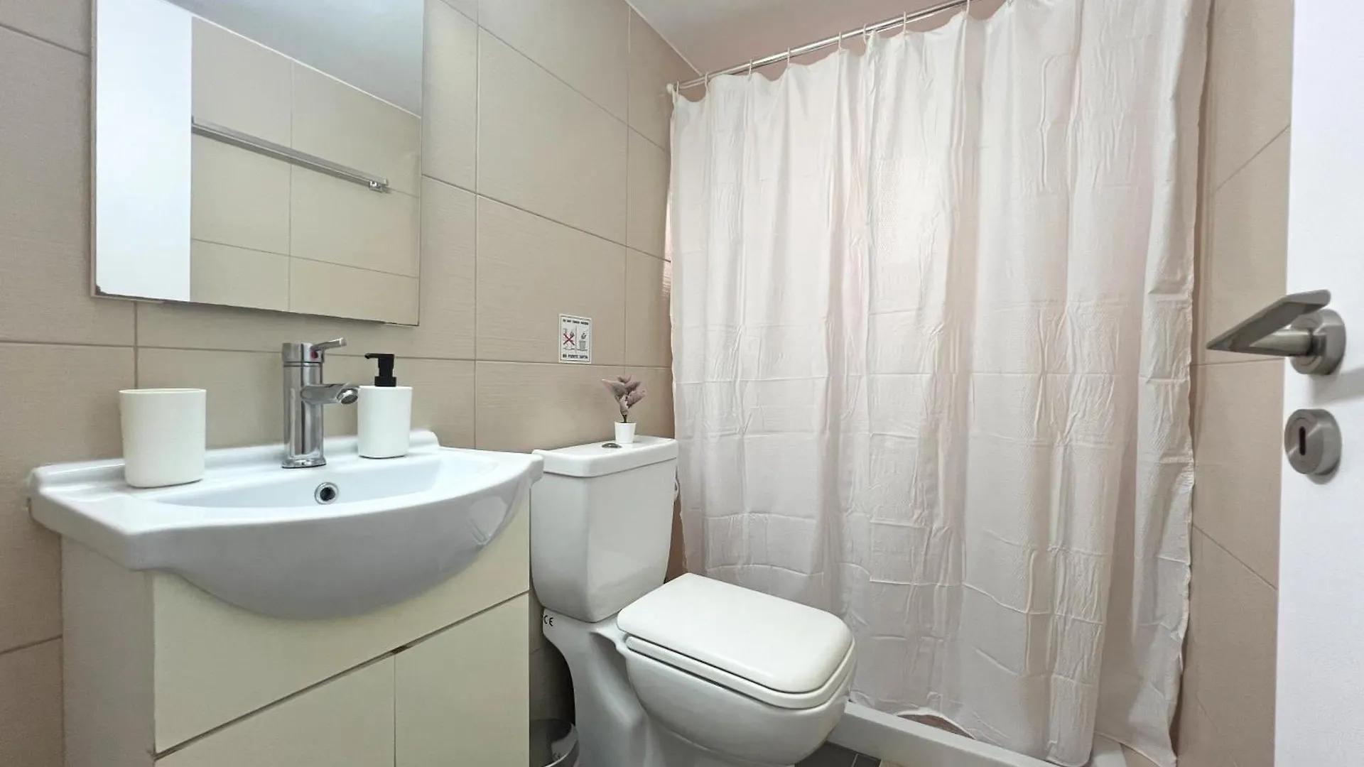 Albert'S Apartment Center 21 Larnaca